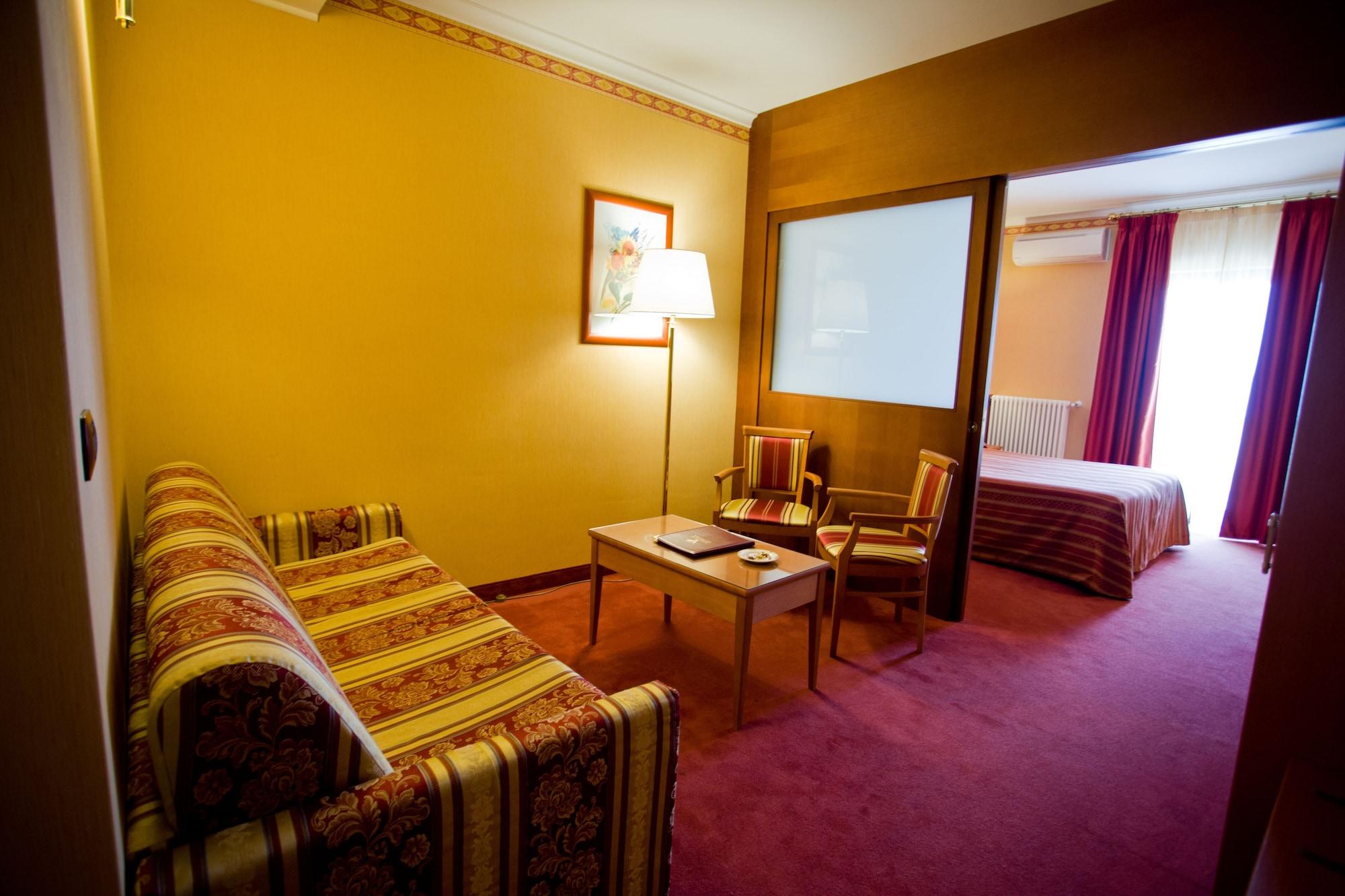 Palace Hotel San Michele Monte SantʼAngelo Екстериор снимка