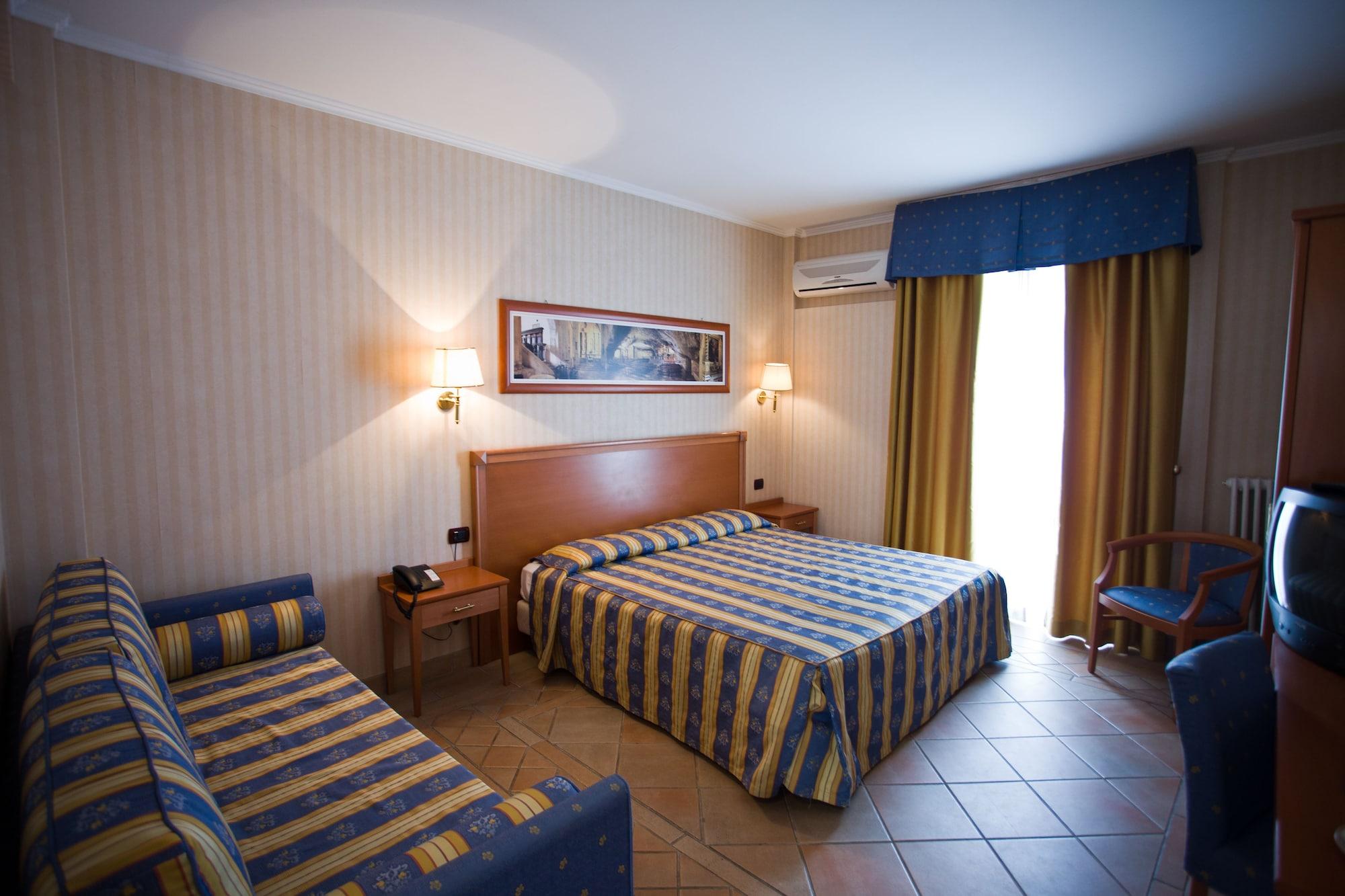 Palace Hotel San Michele Monte SantʼAngelo Екстериор снимка