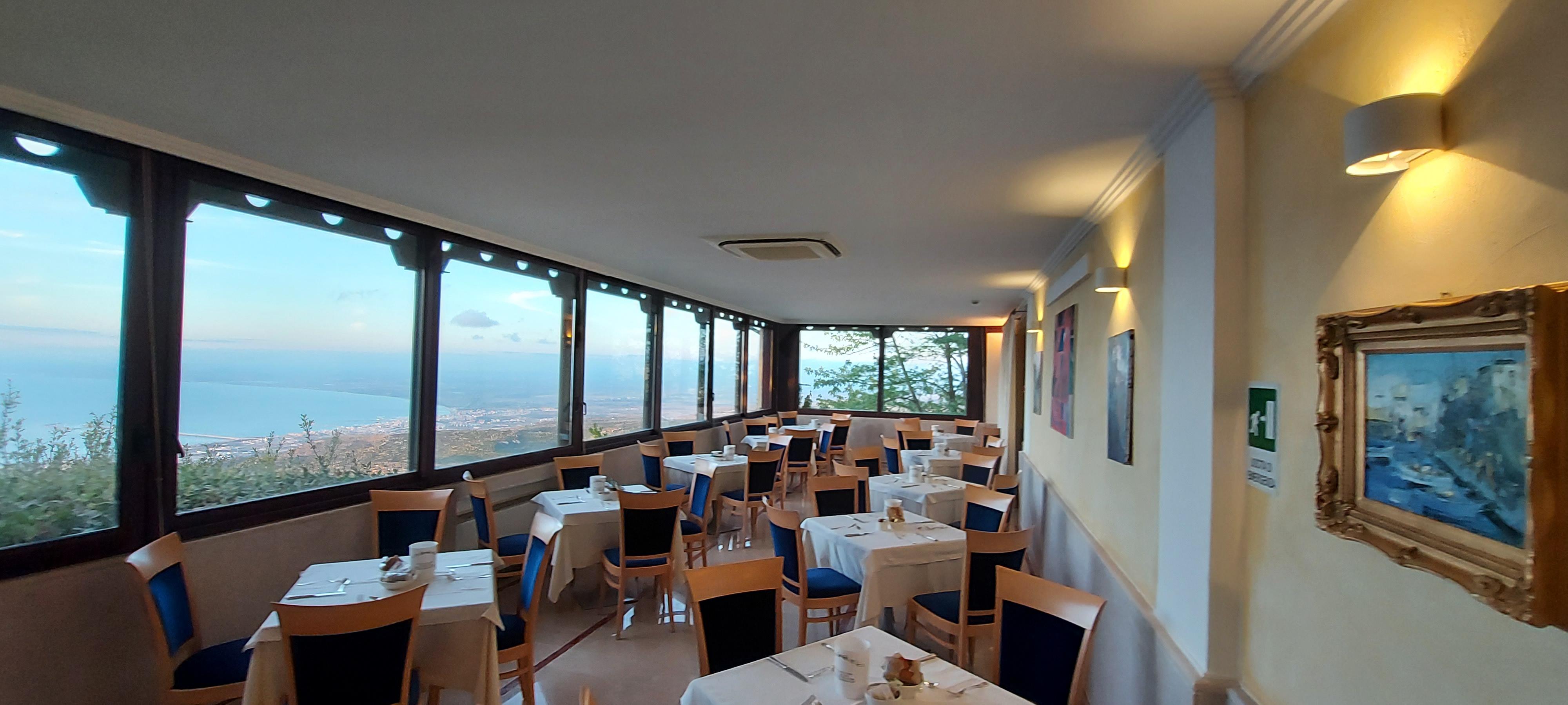 Palace Hotel San Michele Monte SantʼAngelo Екстериор снимка