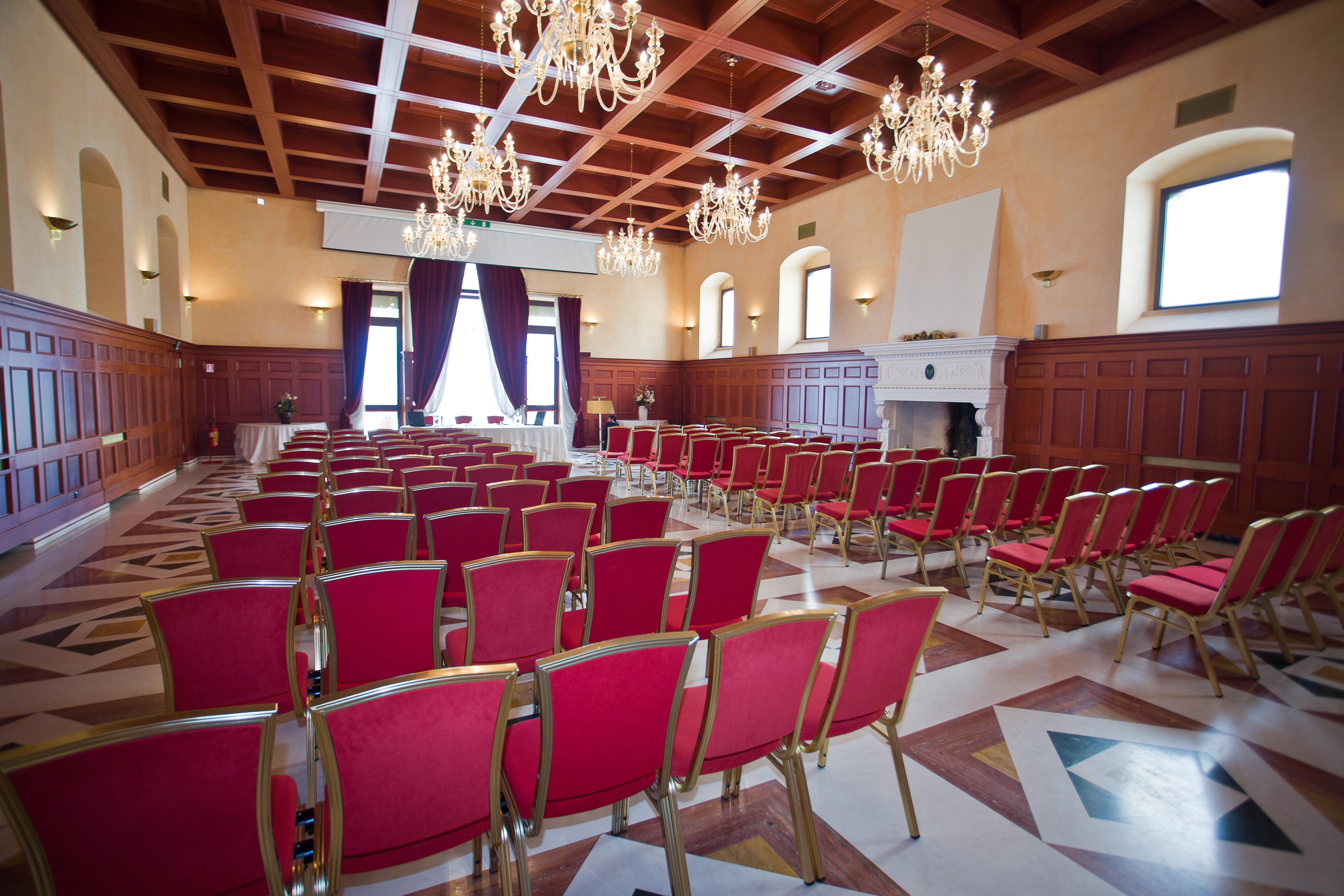 Palace Hotel San Michele Monte SantʼAngelo Екстериор снимка