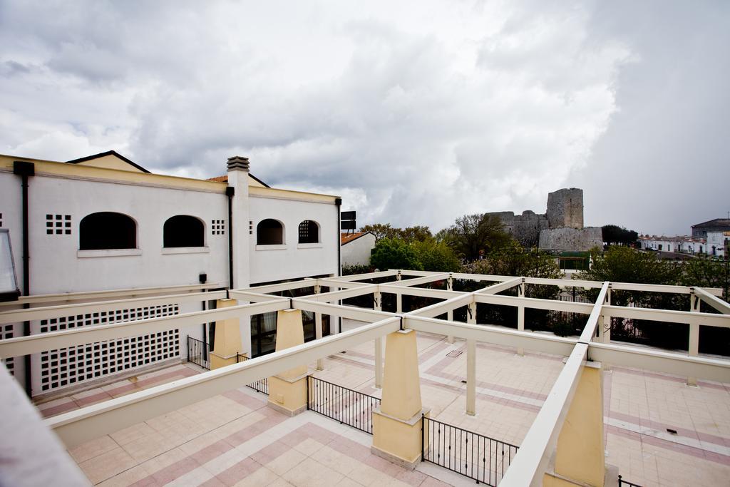 Palace Hotel San Michele Monte SantʼAngelo Екстериор снимка