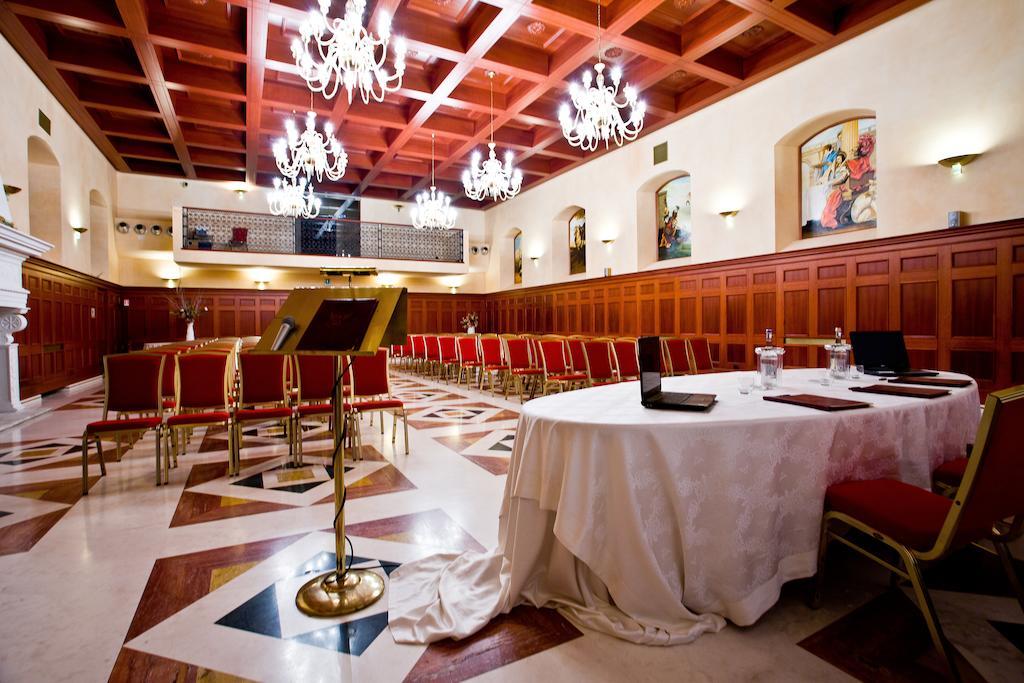 Palace Hotel San Michele Monte SantʼAngelo Екстериор снимка
