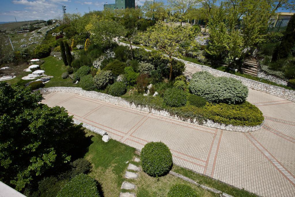 Palace Hotel San Michele Monte SantʼAngelo Екстериор снимка