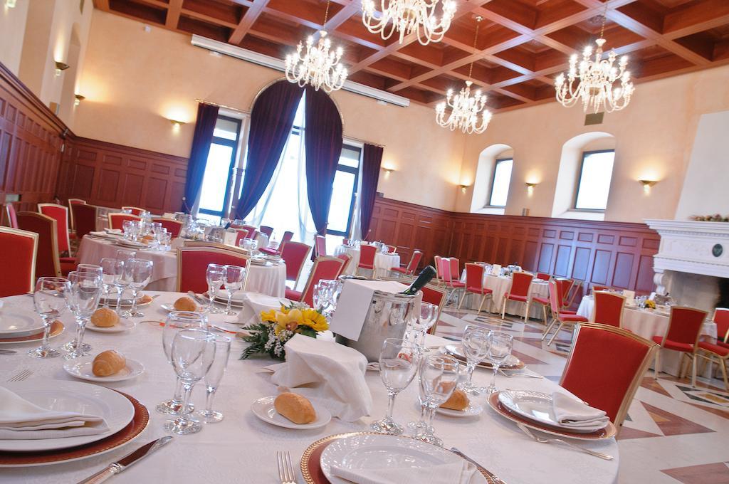 Palace Hotel San Michele Monte SantʼAngelo Екстериор снимка