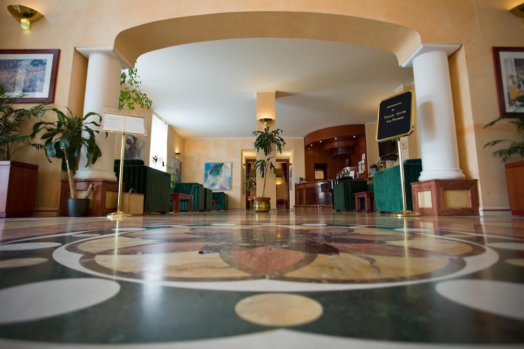 Palace Hotel San Michele Monte SantʼAngelo Екстериор снимка